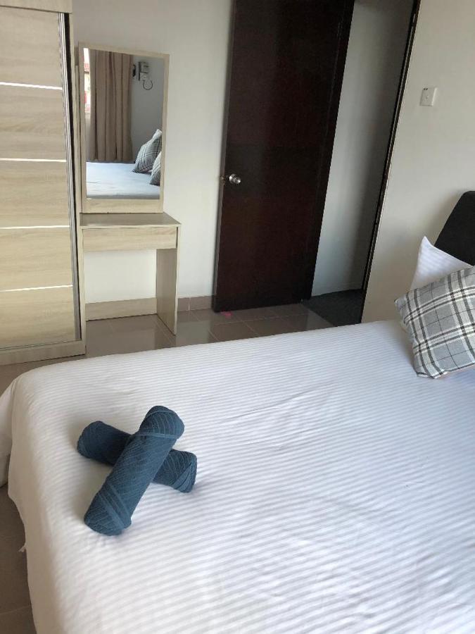 Kerteh Apartment Екстер'єр фото