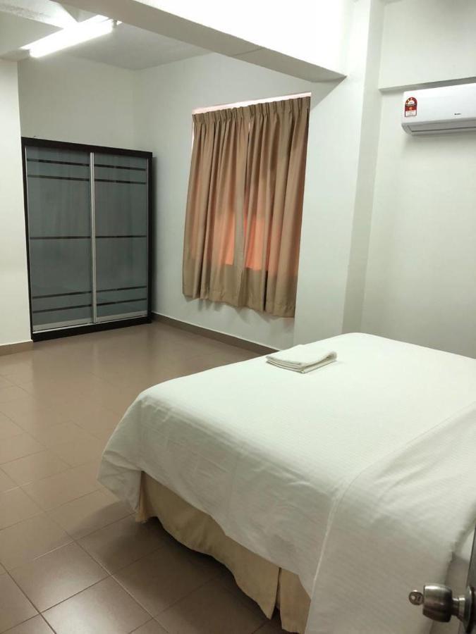 Kerteh Apartment Екстер'єр фото