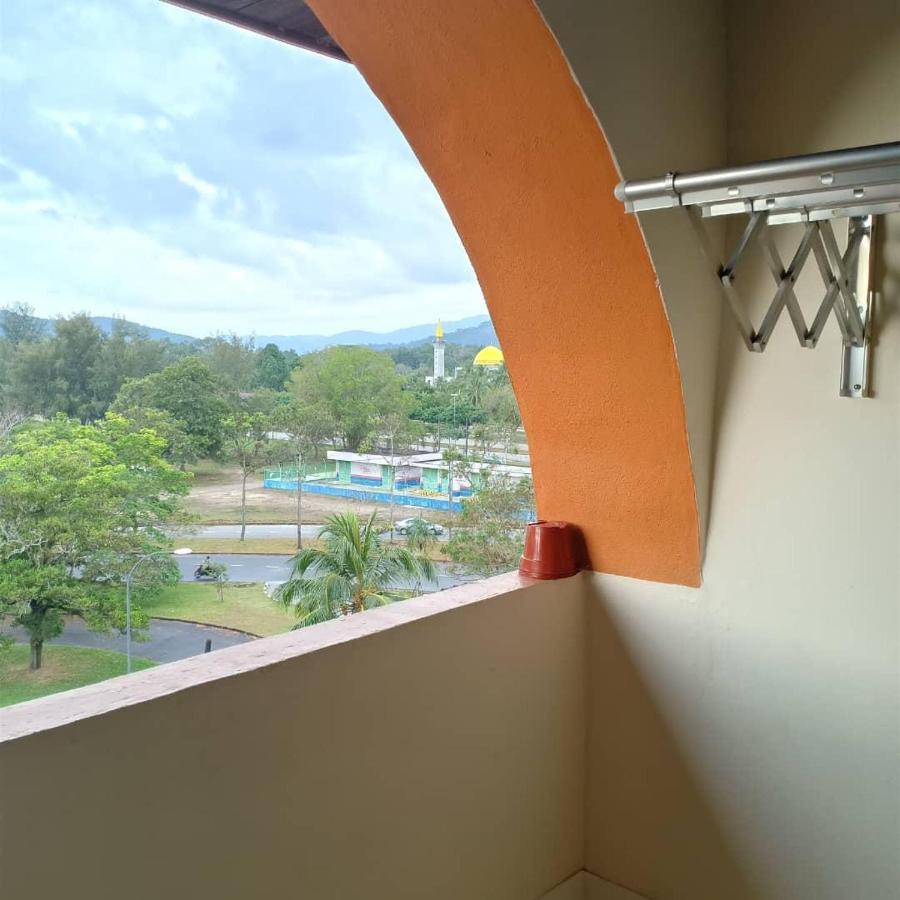Kerteh Apartment Екстер'єр фото